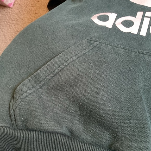 Adidas green hooded sweatshirt with tiny mark out of the “a”. - Picture 6 of 7
